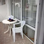 Panorama Beach, фамилно студио Deluxe アパート *